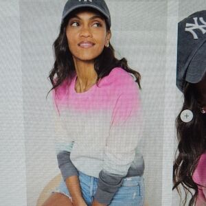 ISO Evereve Riley Tie Dye Sweatshirt. Small